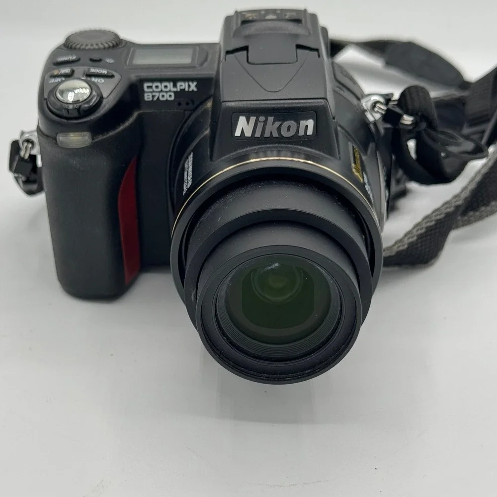 Nikon coolpix 8700